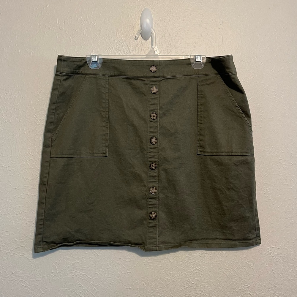 Loft Outlet Women’s Mini Skirt Olive Green Khaki Button Front Pockets Size 14